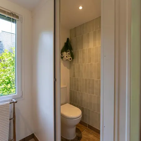 L'herbe Haute Oda ve Kahvaltı Honfleur