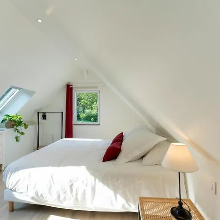 L'herbe Haute Oda ve Kahvaltı Honfleur